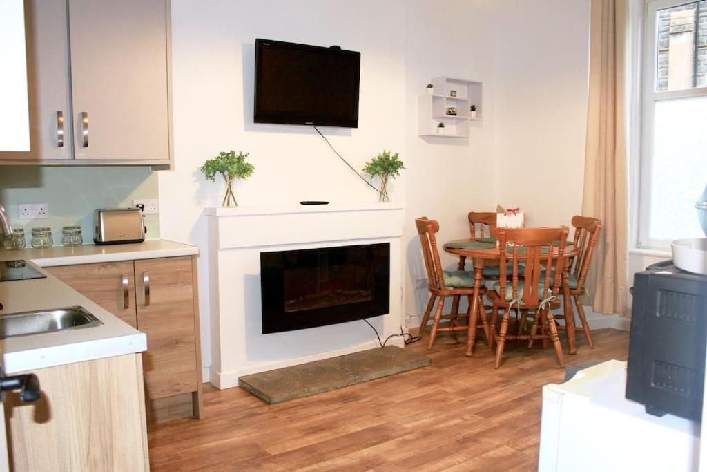 Flat 12A - Central, Modern, Bright Apartment With Free Wifi أوبان المظهر الخارجي الصورة